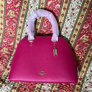 NWT Sig Strap Coach Katy Bag  $140